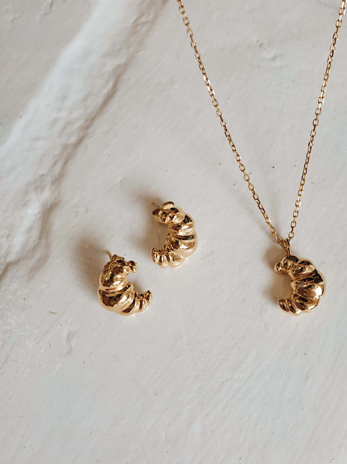 Croissant Halsband