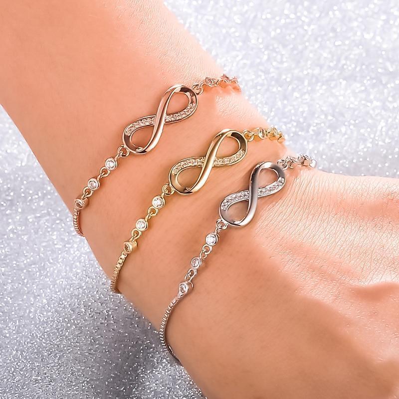 Justerbart Infinity-Armband in Silber