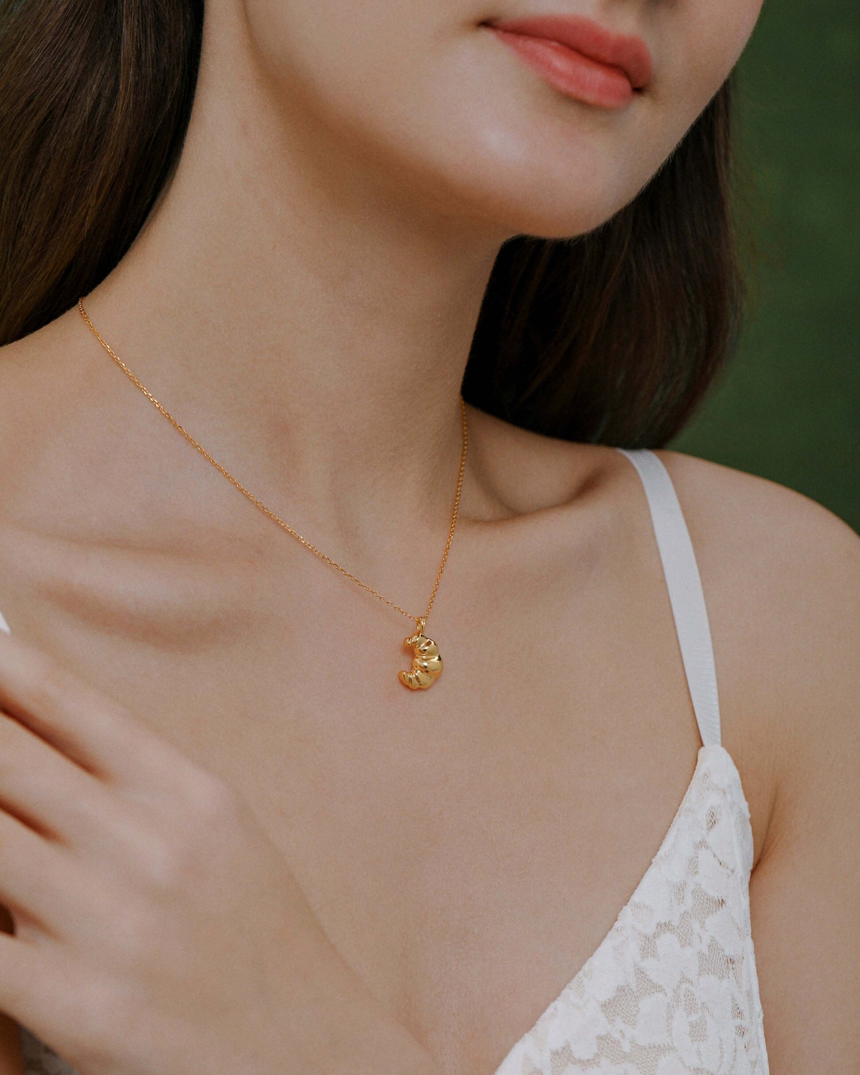 Croissant Halsband