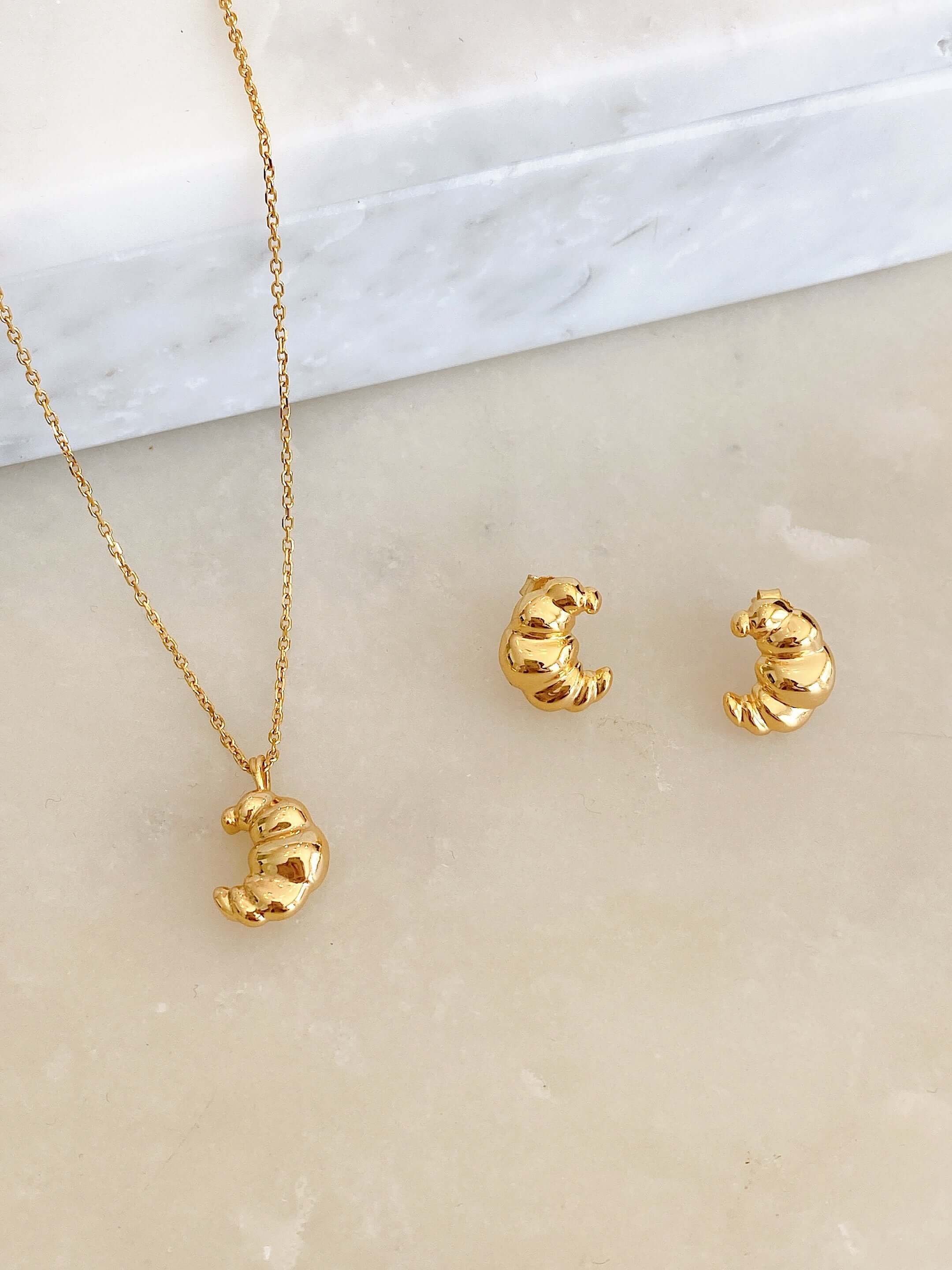 Croissant Halsband
