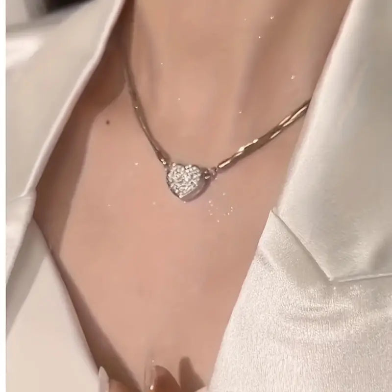 Lyxigt Hjärformad Zirkon Flerlagers Magnet Halsband