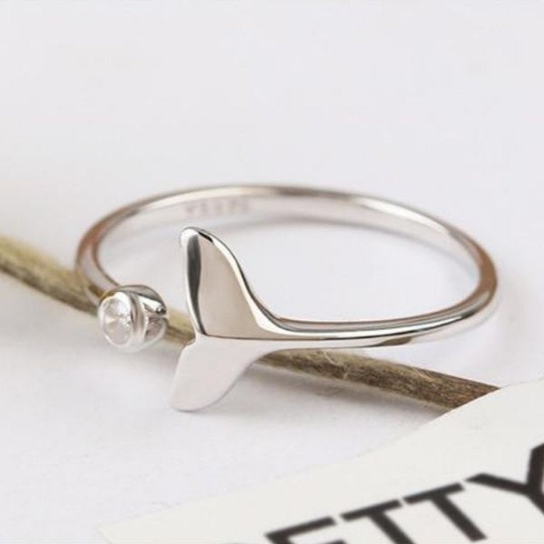 Delfinsvansring i 925 sterling silver och justerbar zirkonia