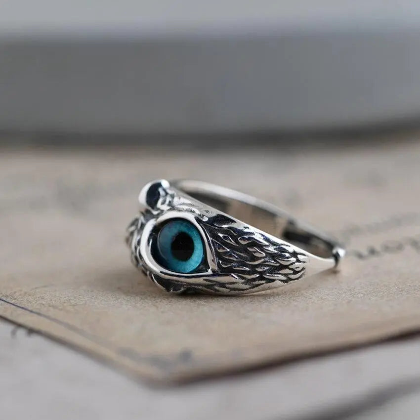 Uggla av lycka justerbar ring i silver och opal