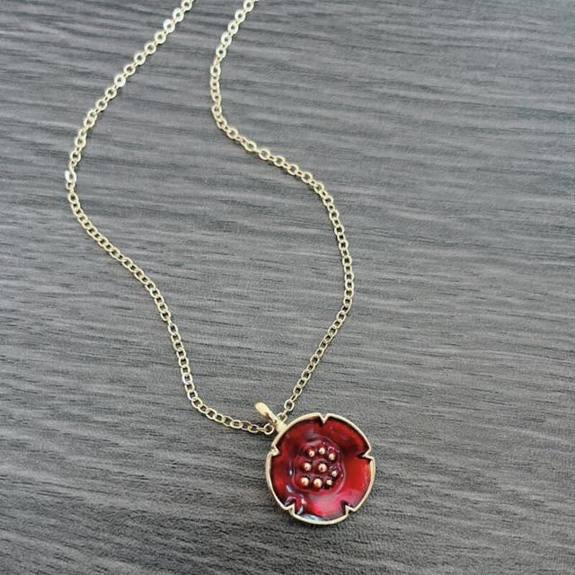Röd Vintage Halsband i Guld
