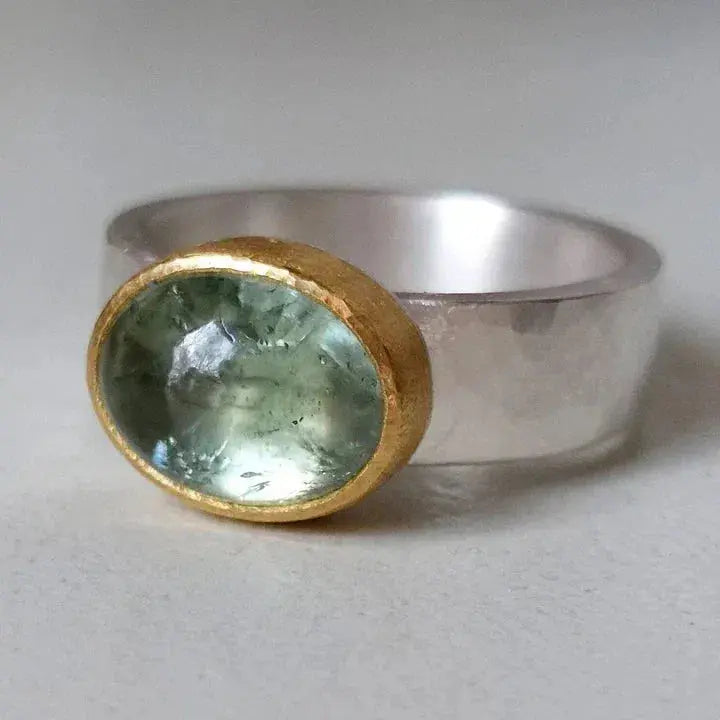 Grön ring med rundad sten, Vintage