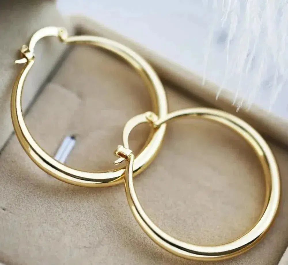 Stora hoops i guld